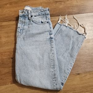 Topshop Straight Leg High Rise Raw Hem Light Wash Denim Jeans Petite Size 24